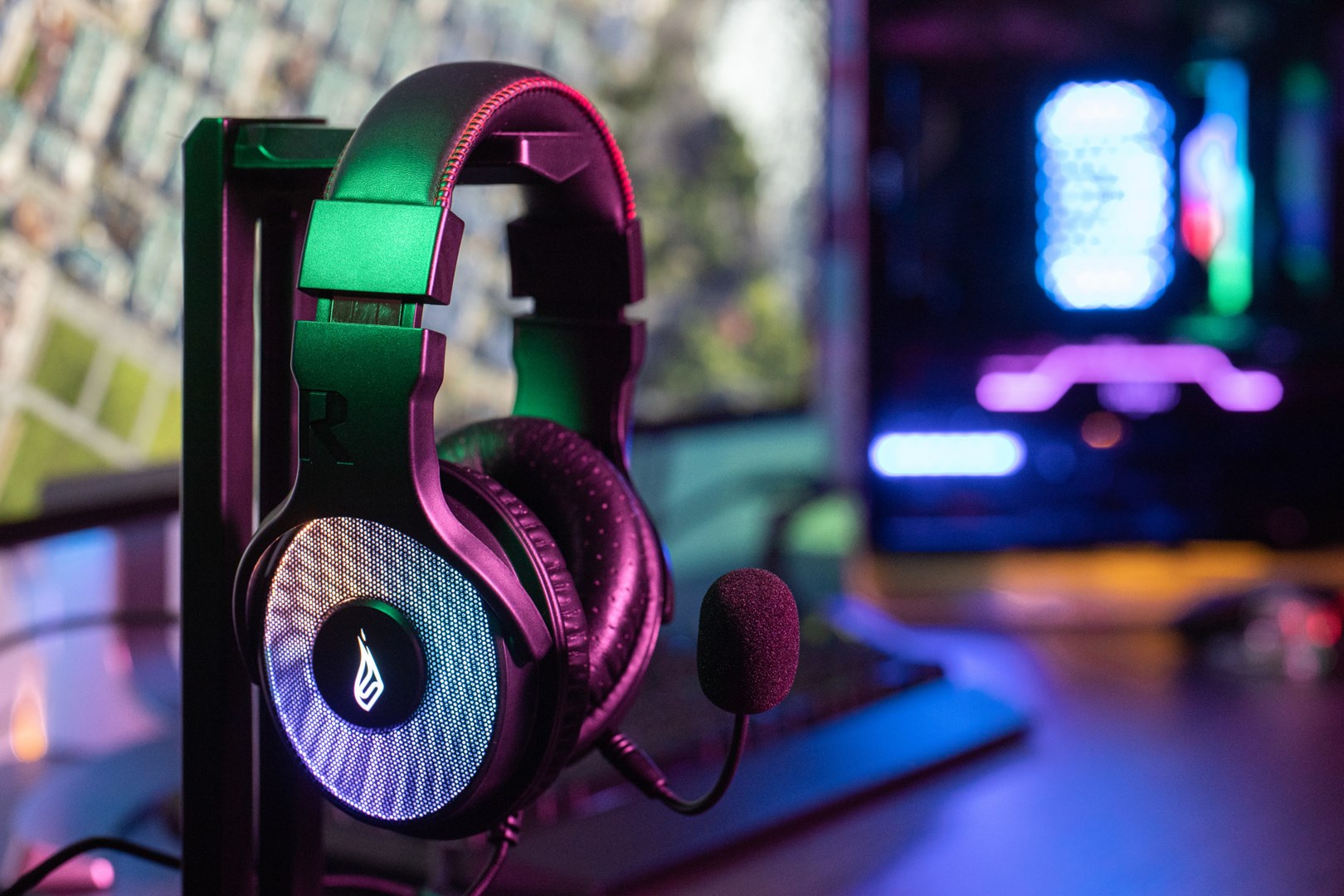 Kufje Harrier 7.1, RGB, USB, Gaming, të zeza