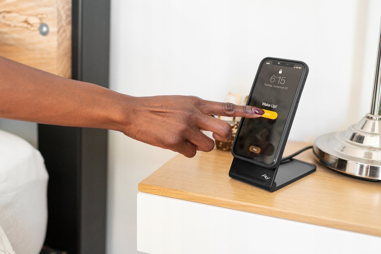 Karikues wireless Peak Design Mobile Wireless Charging Stand V2, magnetik SlimLink Qi2, i zi