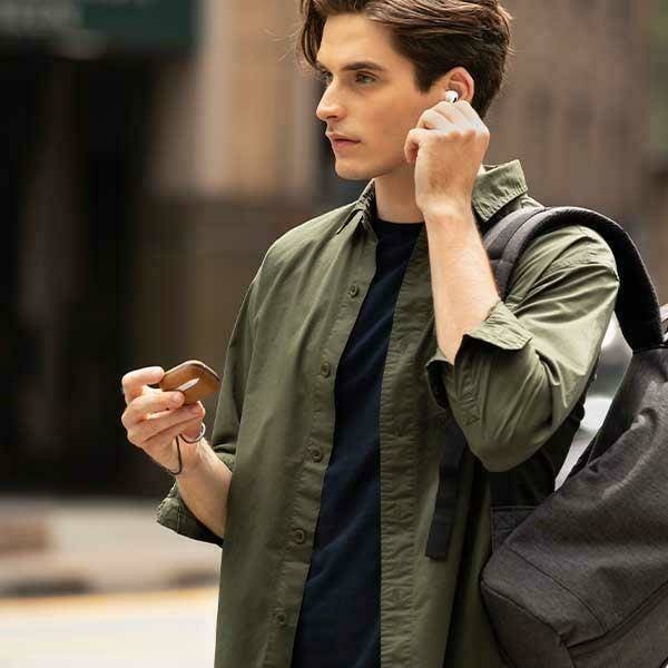 Куќиште Uniq Terra за Apple AirPods Pro 2, природна кожа, сина space blue