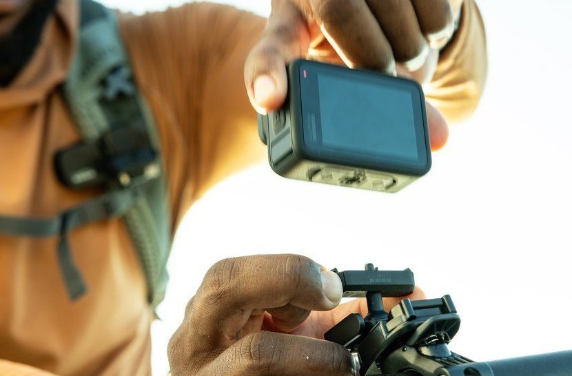 Mbajtëse magnetike GoPro HERO13 Ball Joint, për kamera HERO13 Black, shell metalik, e zezë