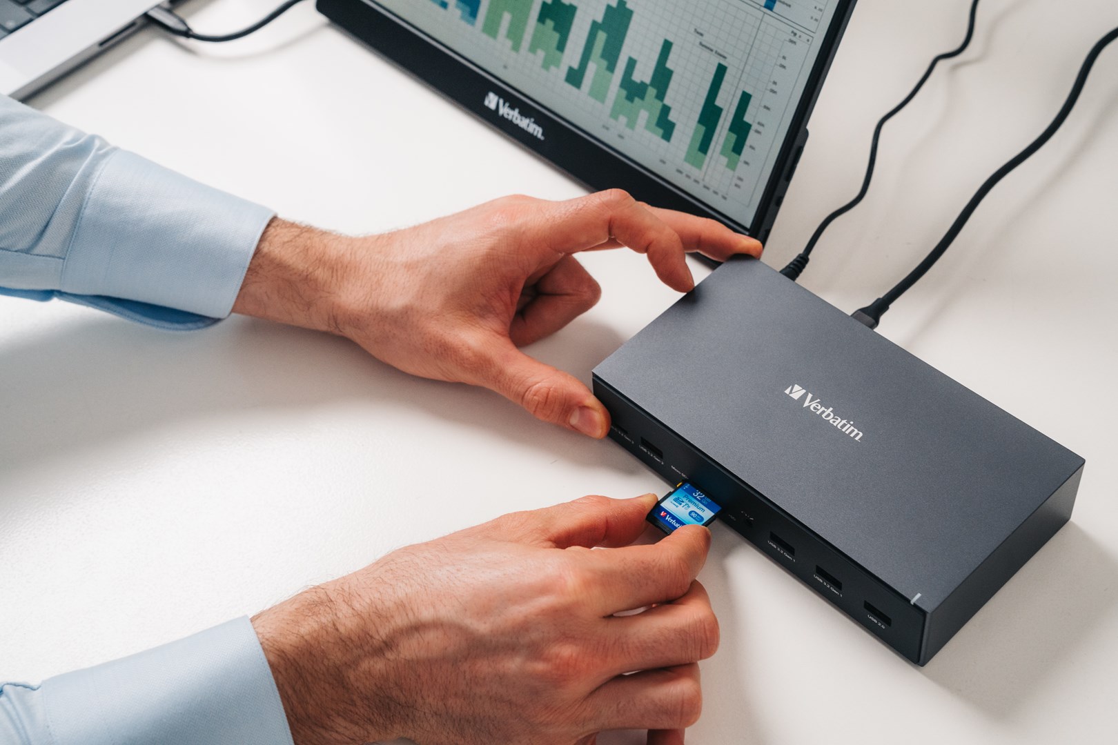 Докинг станица Verbatim USB-C Pro, 17 порти, сива