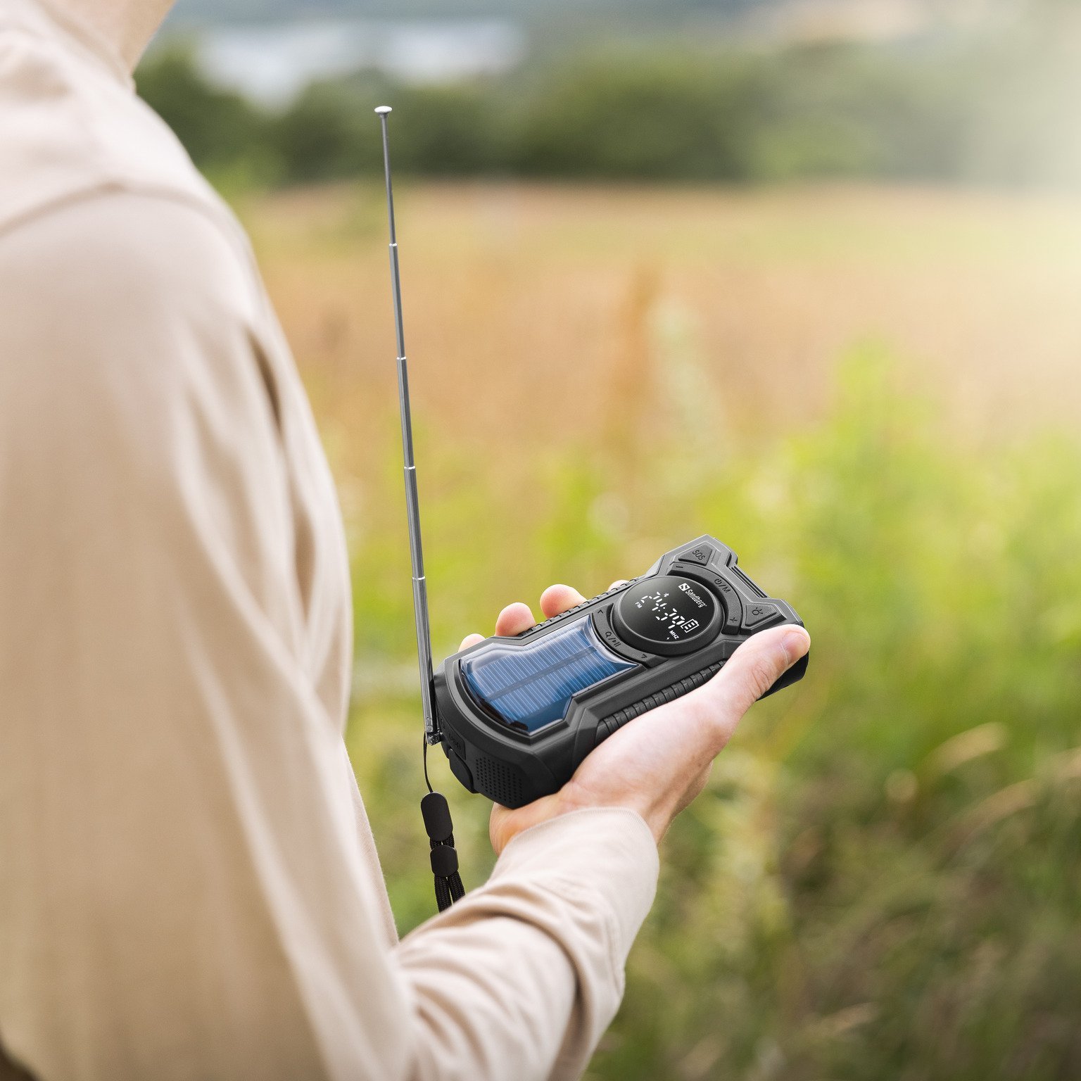 Radio multifunksionale Sandberg Survivor Radio All in 1 5000, Bluetooth, power bank 5000mAh, e zezë