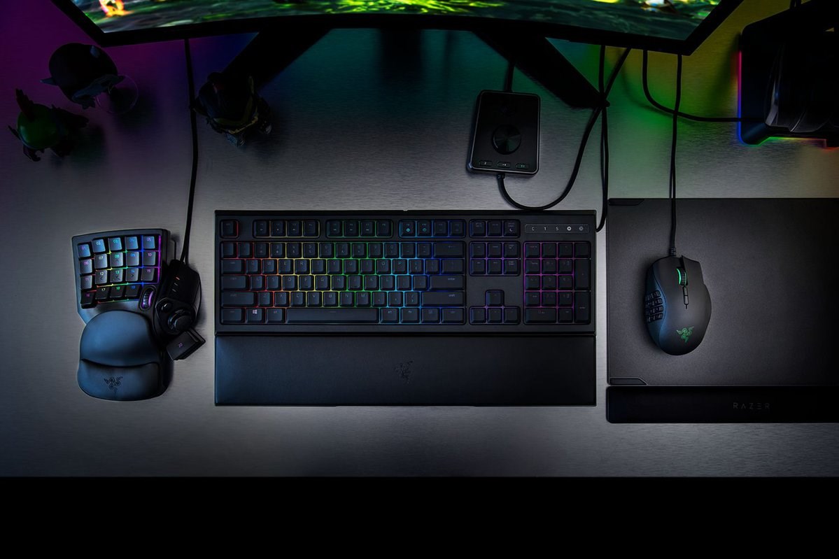 Tastierë numerike Razer Tartarus V2, USB, 32 taste, e zezë