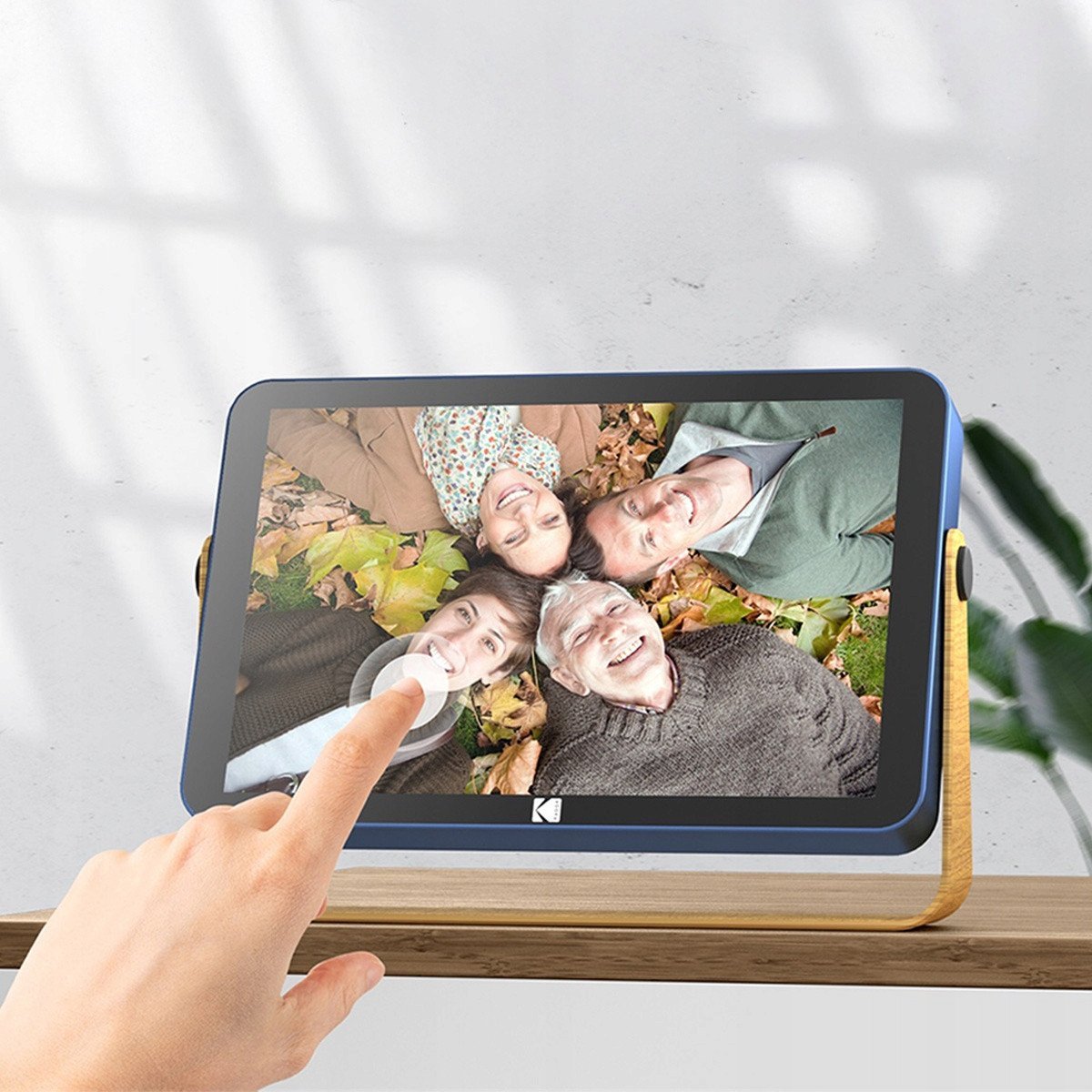 Kornizë digjitale Kodak RWF-108V, 10", WiFi, blu