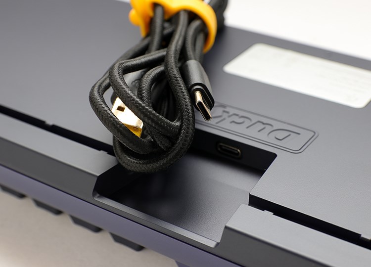 Tastierë Ducky One 3 Cosmic Blue TKL, Cherry MX Brown, e kaltër e errët