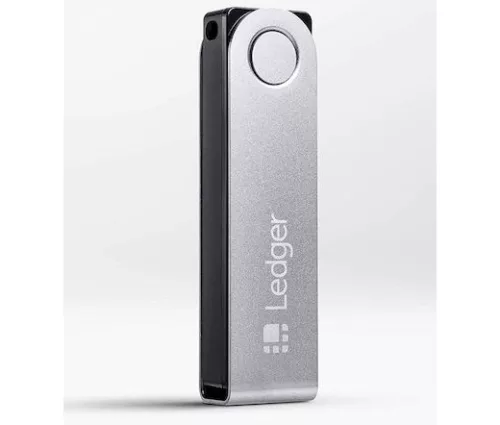 Ledger Nano X уред за криптовалути, црн