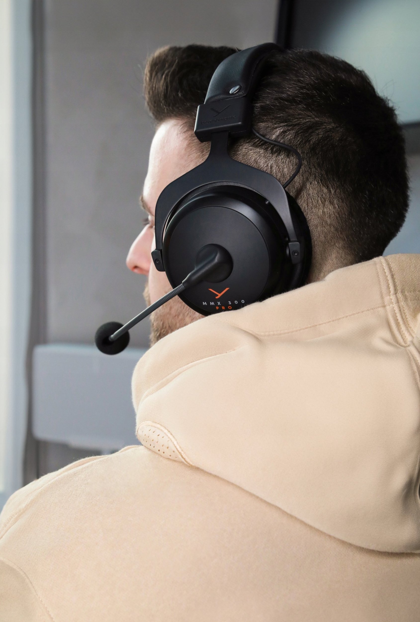 Kufje gaming Beyerdynamic MMX 300 PRO, me mikrofon kondensator, të mbyllura, të zeza