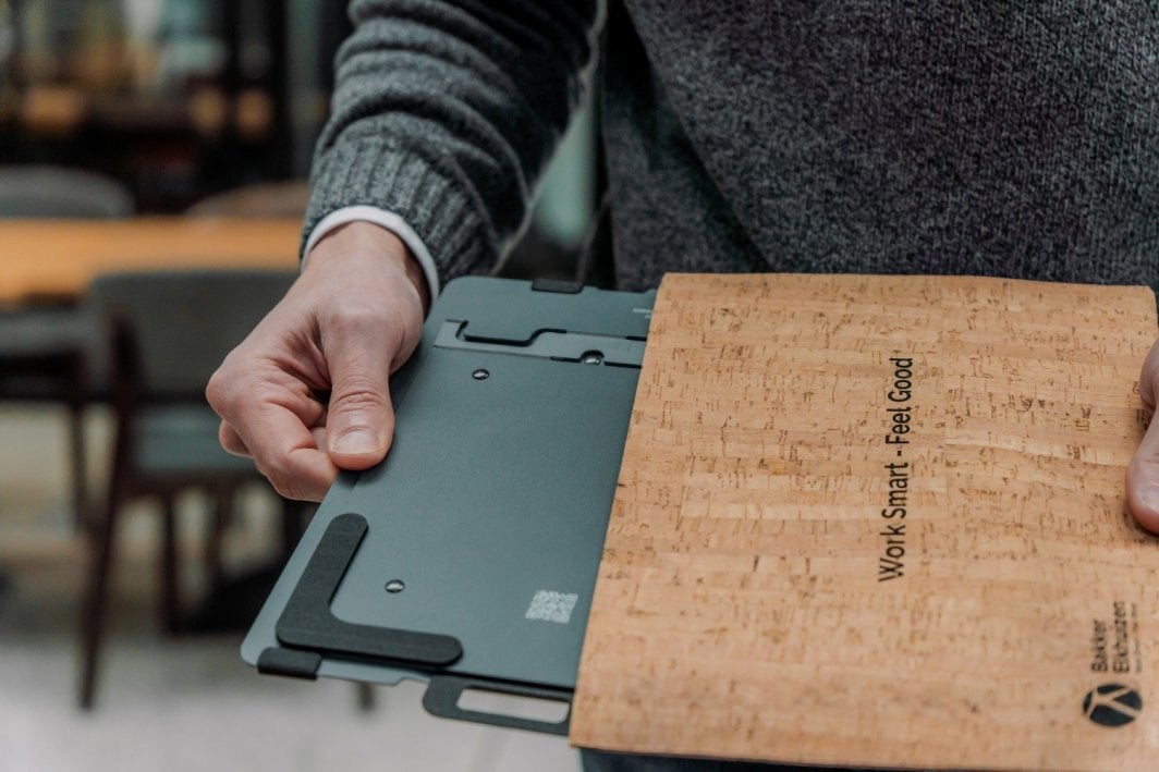 Standi për laptop dhe tablet BakkerElkhuizen FlexTop 170, i rregullueshëm, portativ, gri e errët