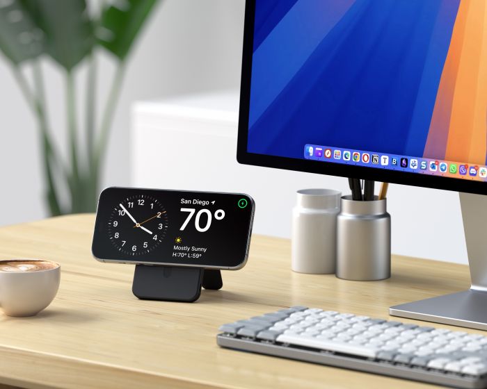 Satechi Qi2 5K Magnetic Power Bank with Stand, Black