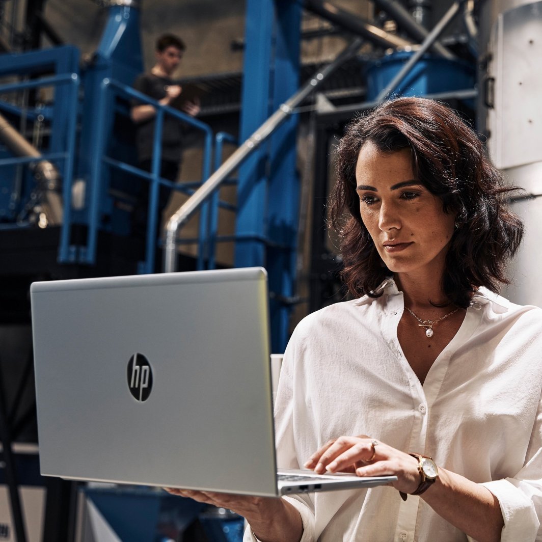 Laptop HP ProBook 450 G9, 15.6", Intel Core i5 1235U, 16 GB RAM, 1 TB SSD, i argjendtë