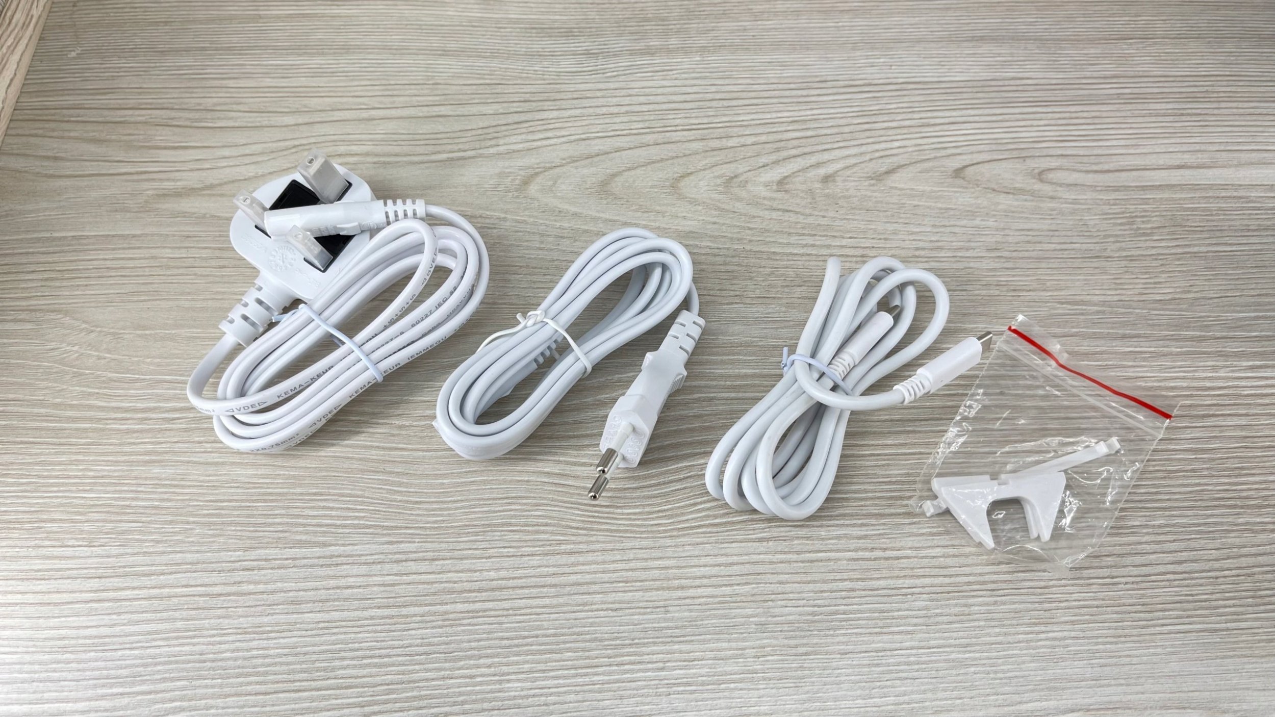 Power bank DICOTA D32056, 65W, USB C Power Delivery, e bardhë