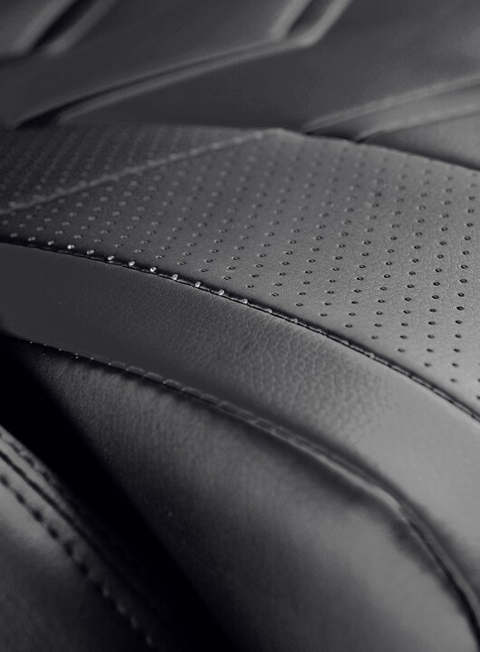 Karrige Diablo X-Fighter, e zezë