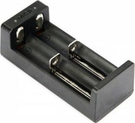 Karikues baterish EverActive XTAR MC2, 2 slote, për AA AAA C D, i zi