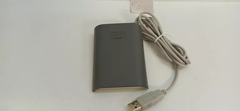 Читач на паметни картички HID OMNIKEY 5422, со контакт и бесконтактен, TAA ROHS, бел