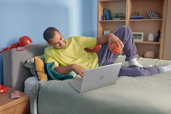 Laptop HP 17-cn0053cl, 17.3", Intel Core i5, 12GB DDR4, 1000 GB HDD, Intel Iris Xe Graphics, i argjendtë