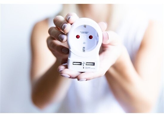 Karikues SKROSS  2x USB për përdorim në UK