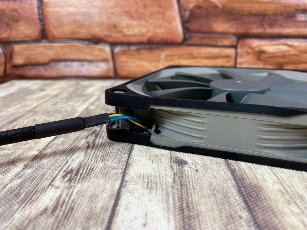 Set gasketash anti vibrim Noctua NA-SAVG2 chromax.black, për ventilator 140mm, 3 copë, të zezë