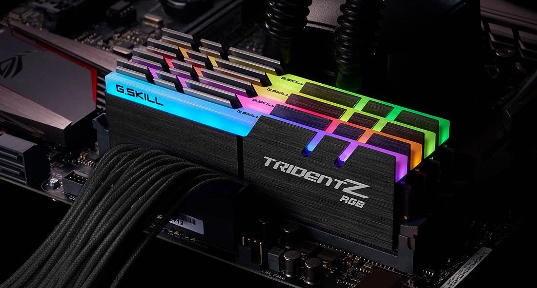 Memorie RAM G.Skill Trident Z RGB F4-3200C16Q-128GTZR 128 GB (4 x 32 GB) DDR4 3200 MHz