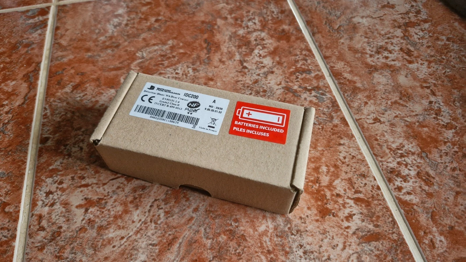 Senzor alarmi pa tela RSI Videofied IDC200, për derë dhe dritare, i bardhë