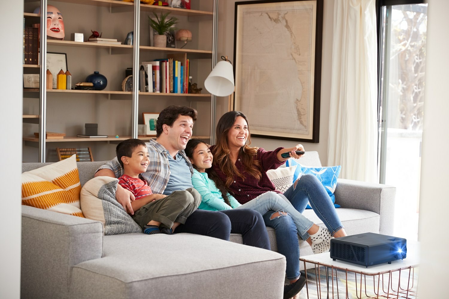 Projektor Optoma UHZ55, 4K UHD laser, i zi