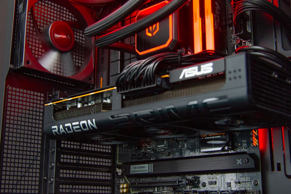 Kompjuter desktop HAL3000 Master Gamer Elite XT, Intel Core i7-14700F, 64GB RAM, 2TB SSD, RX 9070 XT, i zi