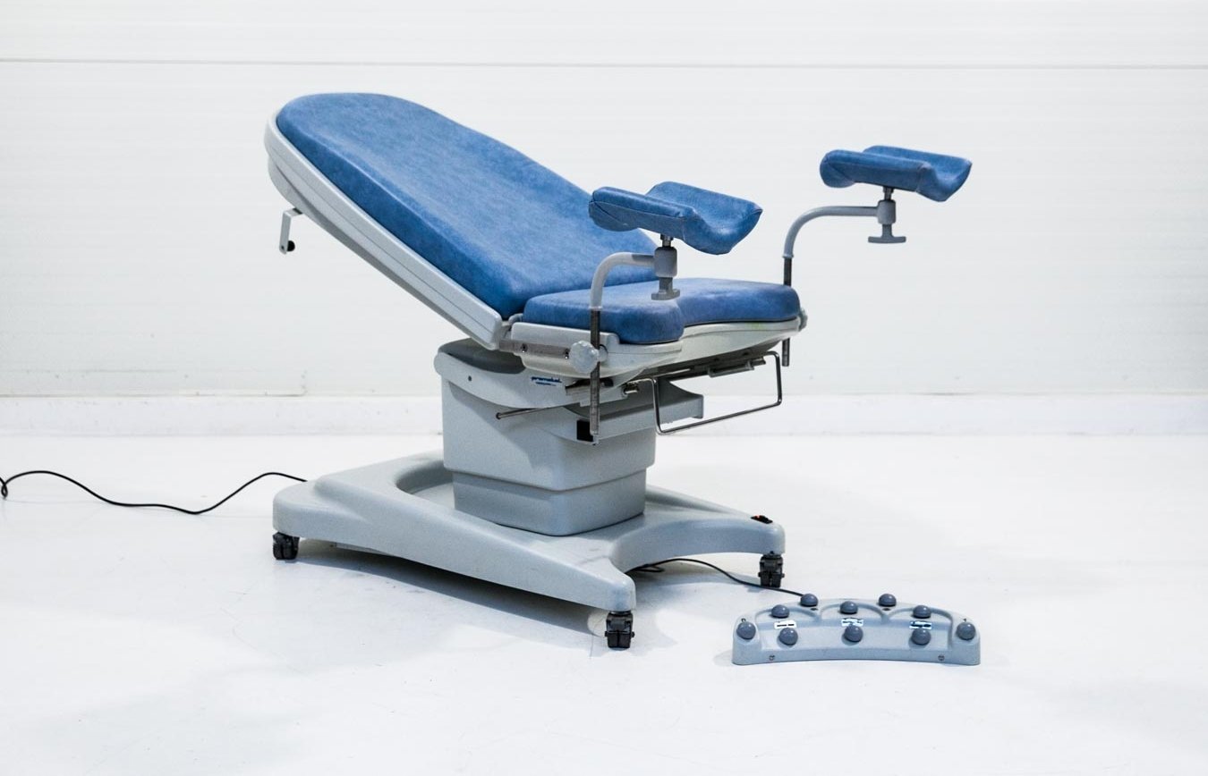 Рака за монтирање монитор DELTACO Office, 17-32\", бела