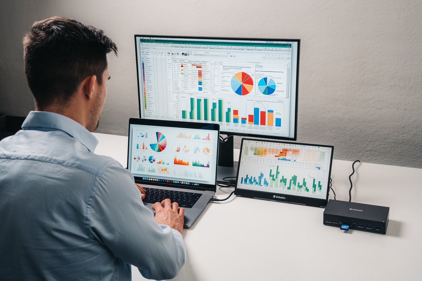 Докинг станица Verbatim USB-C Pro, 17 порти, сива