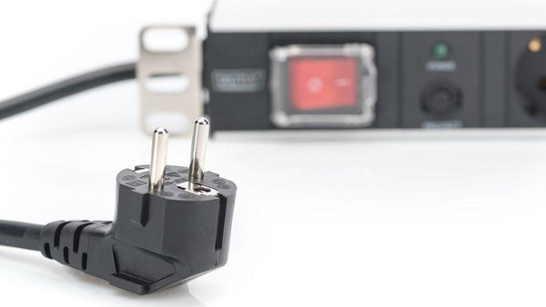 Shirit energjie rack Digitus DN-95403, 7x Schuko, 19", kabllo 2m