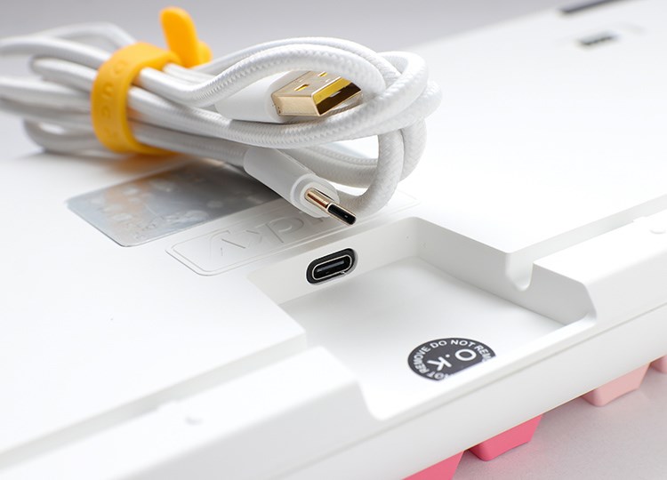 Tastierë lojërash Ducky One 3 Gossamer, TKL, Cherry MX Speed Silver, rozë