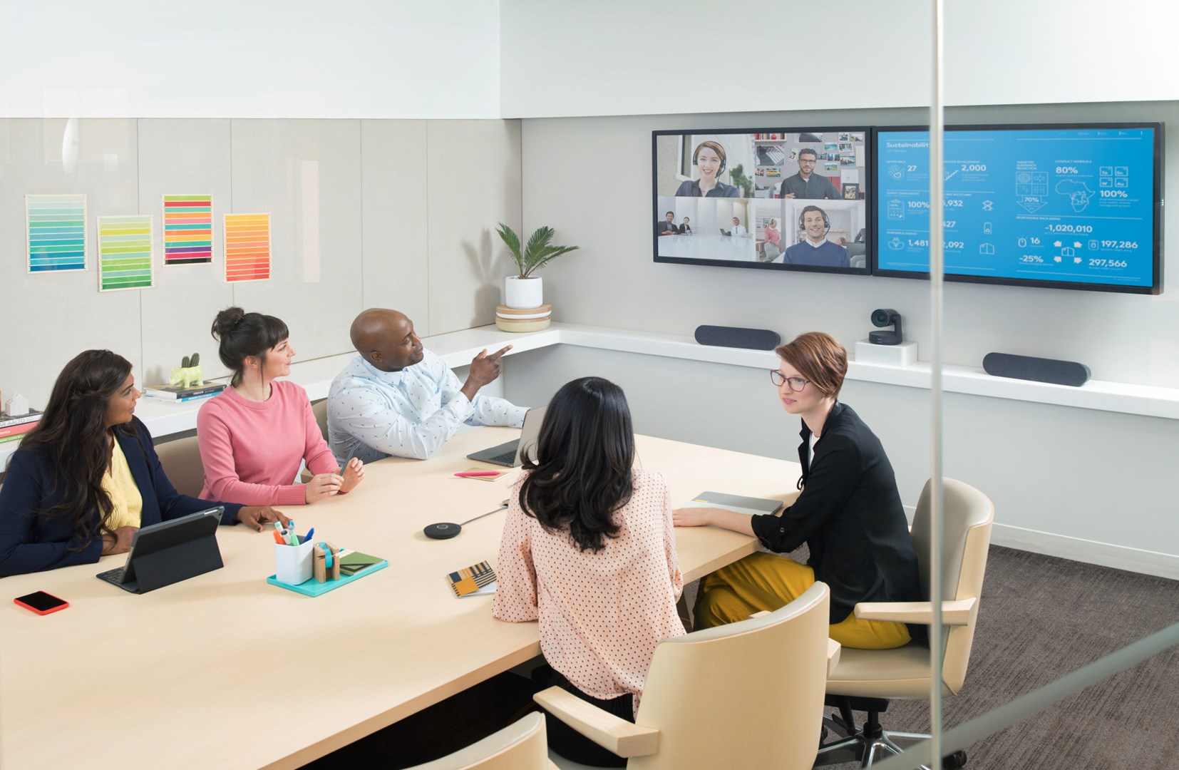 Kamerë për konferenca Logitech Rally Ultra-HD, USB, PlugC, EMEA-914, e zezë