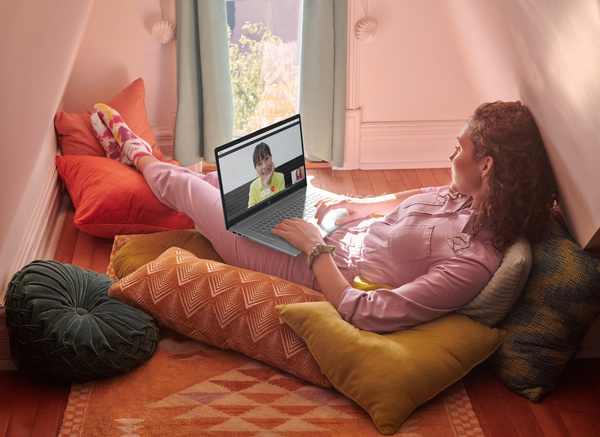 Laptop HP 17-cp0039nw, 17.3", AMD Ryzen 5, 8GB RAM, 512GB SSD, AMD Radeon Graphics, i argjendtë