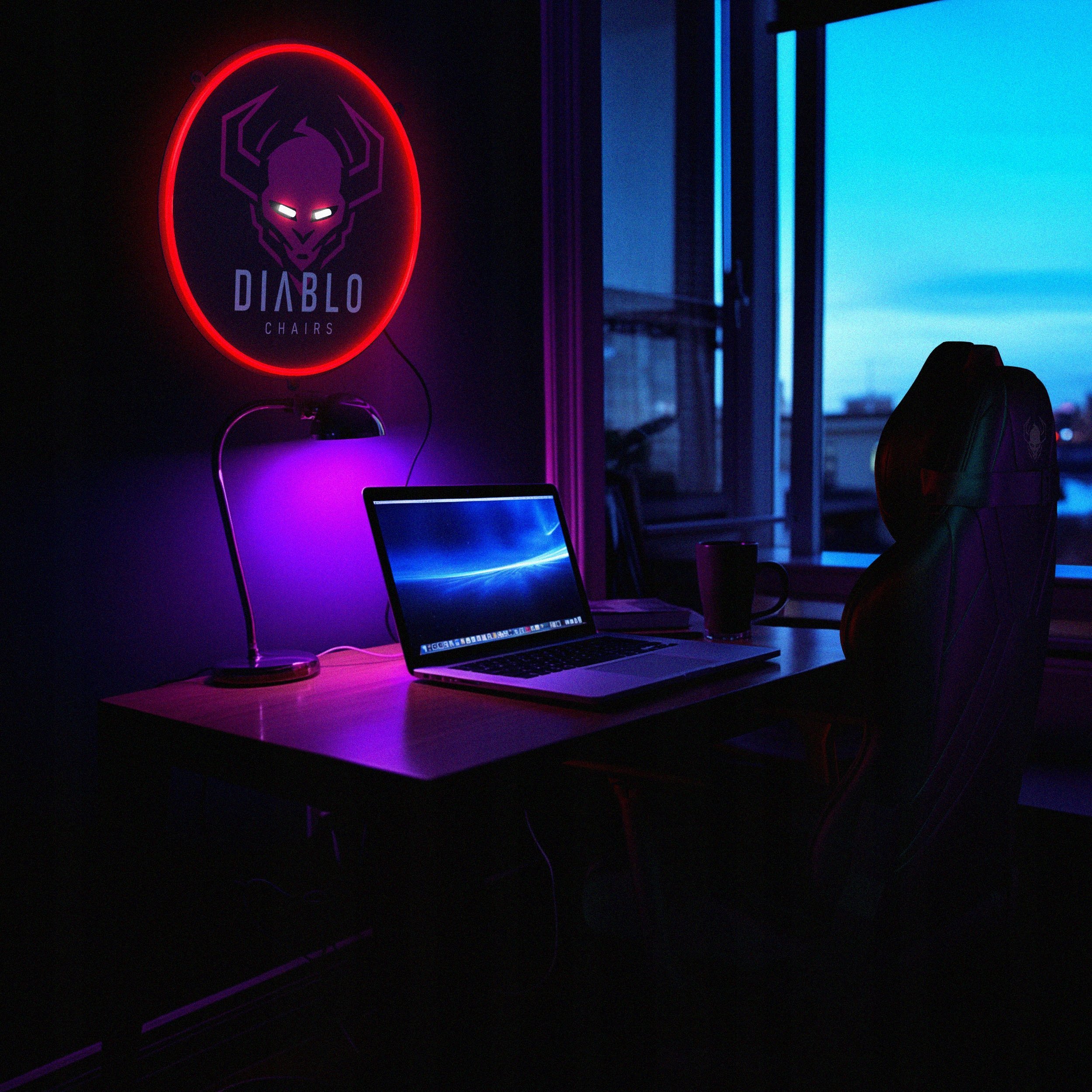 Karrige gaming Diablo Chairs Neon LED, ndriçim RGB, ergonomike, e zezë