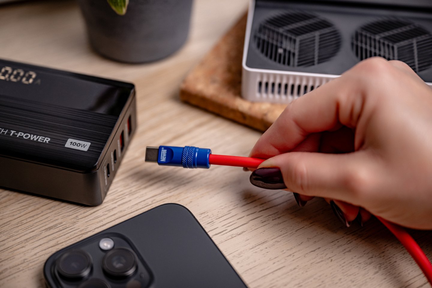 Панелен конектор Неутрик NL4MP Спикон, 4 пола