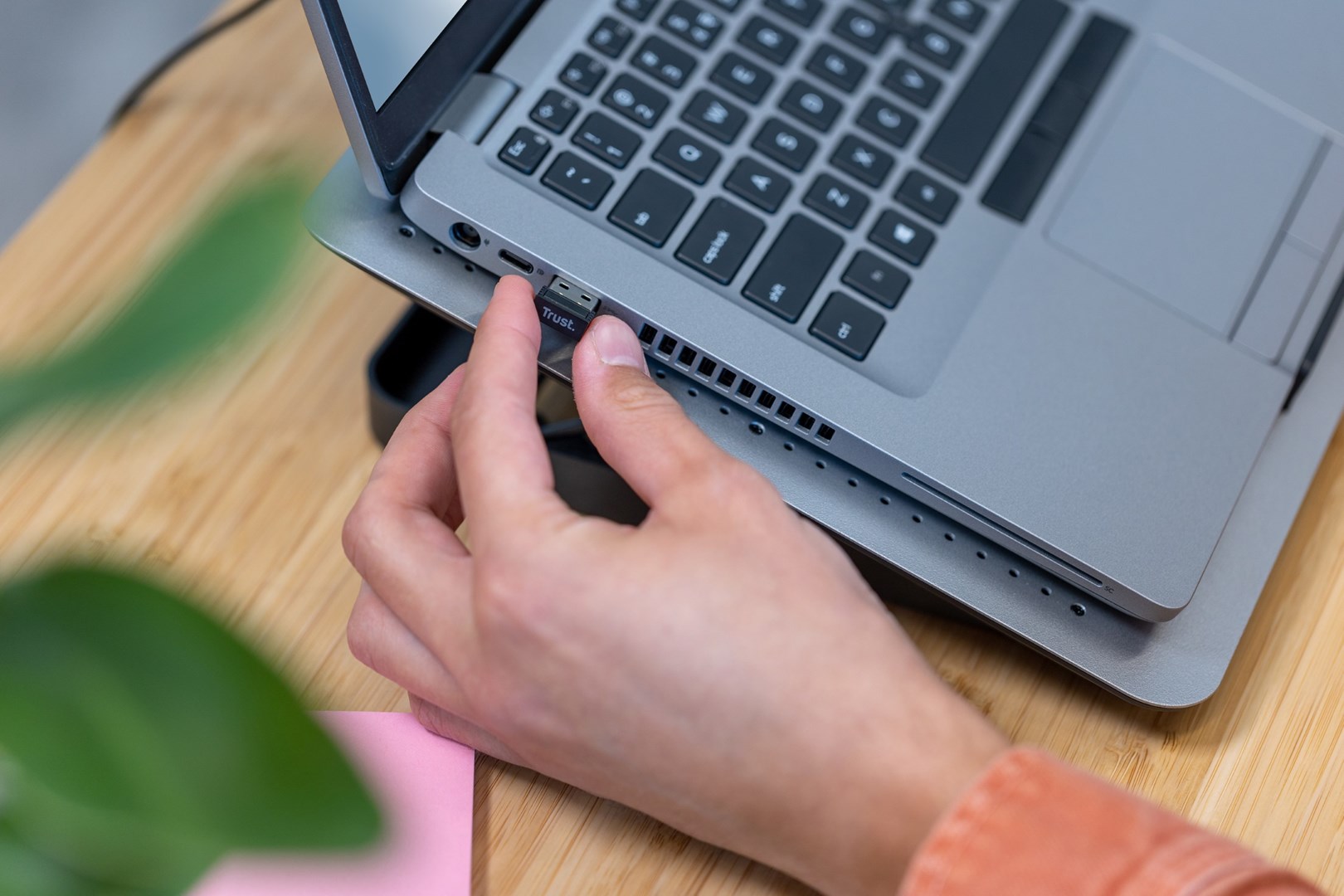 Maus Trust Primo, RF Wireless, i kaltër