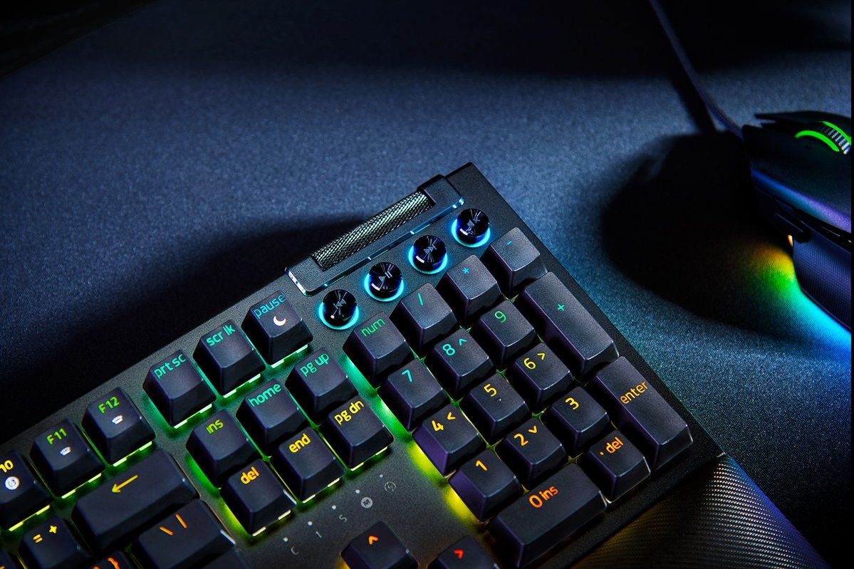 Tastierë për lojëra Razer BlackWidow V4, Razer Green, RGB, nordike, e zezë