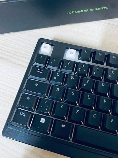 Tastierë gaming Razer Ornata V3, mecha membrane, RGB, US layout, e zezë