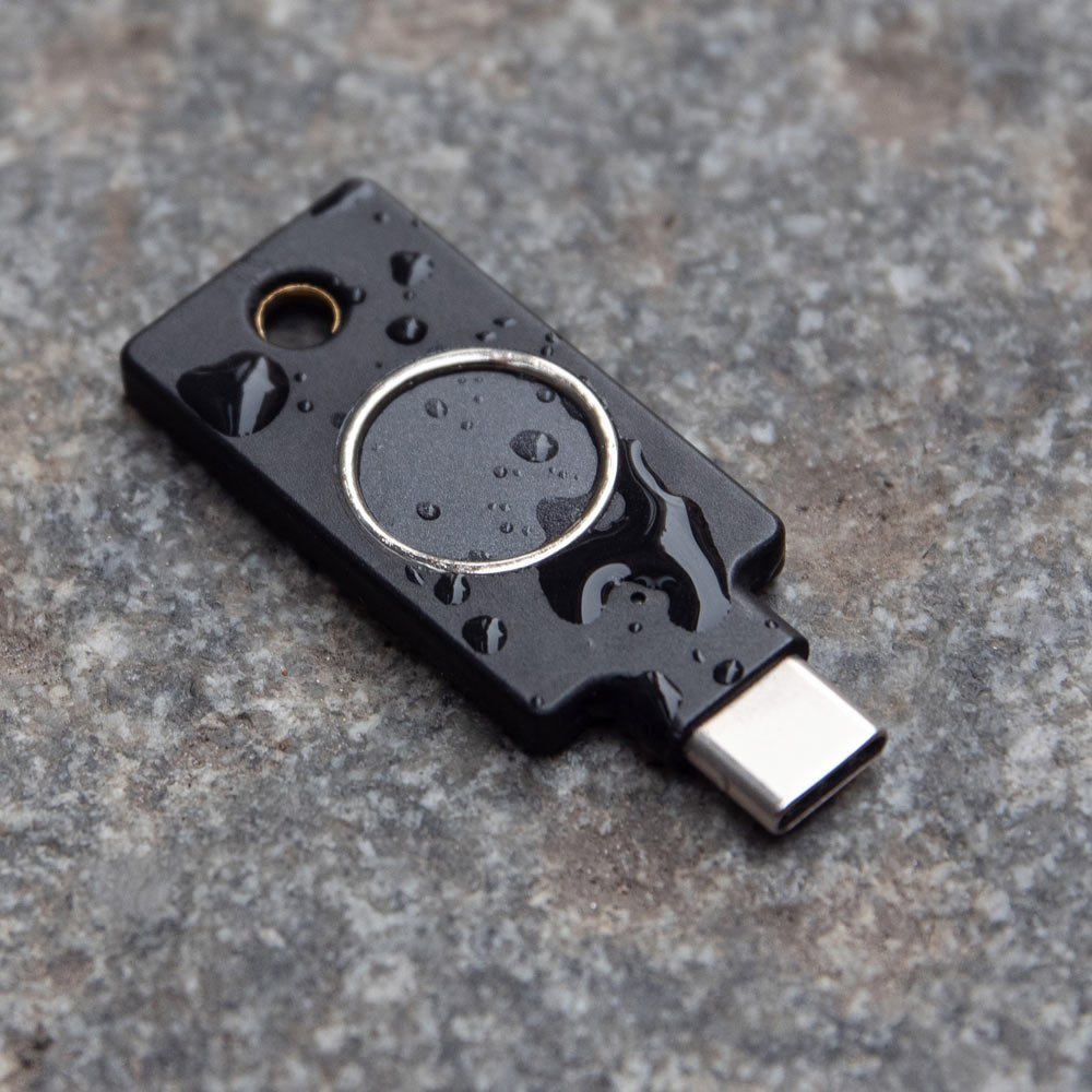 Çelës sigurie Yubico YubiKey C Bio, USB C, autentikim biometrik, i zi