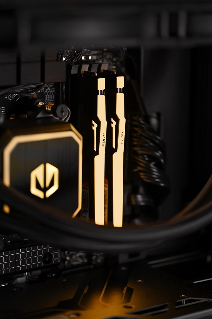 Kompjuter Actina Ryzen 7 7800X3D, 32GB DDR5, 2TB SSD, RTX 4090, i zi